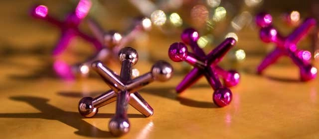 Lanzar los huesillos: los secretos de la astragalomancia