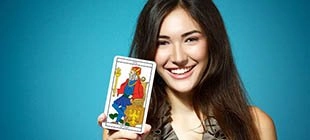 Tarot: ¡El Emperador tiene el poder!
